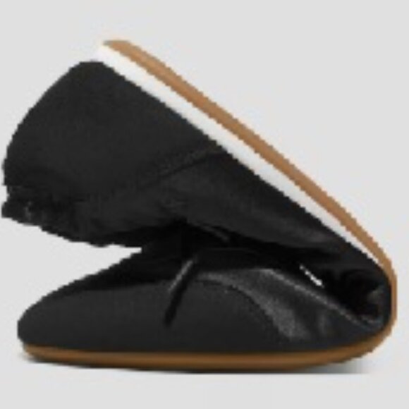 Vivaia Round-Toe Satin Sneakerina (Yanka) - Size 5.5 - NWT - Picture 4 of 7